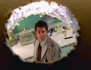 Erst durch die Aussage des Hellsehers Maurice (Leland Orser) kommt das CSI-Team der Lösung des Mordfalles näher.