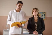 Dr. Kilian (Sebastian Wirnitzer) und Direktorin Sürth (Susanne Schäfer) teilen Mel mit, dass sie wieder arbeiten kann. Dr. Kilian (Sebastian Wirnitzer) und Direktorin Sürth (Susanne Schäfer) teilen Mel mit, dass sie wieder arbeiten kann.