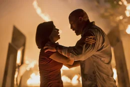 Sarah Sawyer (Neve Campbell), Will Sawyer (Dwayne Johnson)