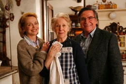 Gisela Schneeberger (Walli Gr&auml;fin von Felsen-Hepp), Bibiana Zeller (Rosemarie), Elmar Wepper (Wendel Overmann).