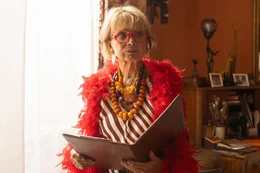 Die abenteuerlustige Seniorin Vera (Uschi Glas)