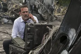 Agent Harvey Russell (Jeffrey Dean Morgan).