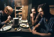 NDR Fernsehen DAS BOOT, TEIL 3, am Sonntag (27.06.10) um 23:30 Uhr. Schweigen und Reizbarkeit machen sich bei dem Alten (J&uuml;rgen Prochnow), dem Leutnant (Klaus Wennemann) und Wachoffizier (Martin Semmelrogge) breit: Skepsis gegen&uuml;ber dem Sinn der Unternehmung, Mi&szlig;trauen gegen&uuml;ber der F&uuml;hrung.