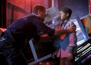 G. Callen (Chris O'Donnell, l.); Elias (Andrew Kwong, r.)