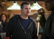 G. Callen (Chris O'Donnell, l.); Sam Hanna (LL Cool J, r.)