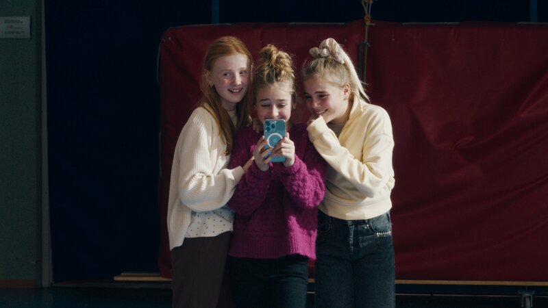 Lars ist LOL (N, 2023)