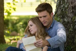 Sophia Danko (Britt Robertson), Luke Collins (Scott Eastwood)