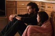 Der neue Fall geht dem Cop Marshall (Henry Cavill) ziemlich an die Nerven. Zumal die Opfer im Alter seiner Tochter Faye (Emma Tremblay) sind.