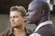 Solomon (Djimon Hounsou, re.) und Danny (Leonardo DiCaprio, li.)