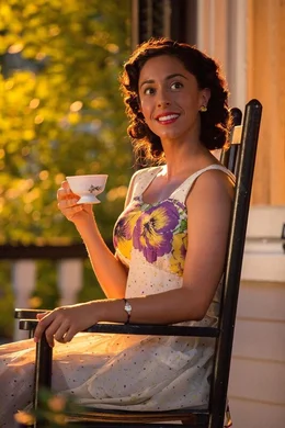 Young Ruth (Oona Chaplin)
