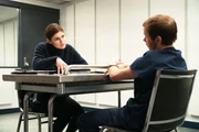 Polizeipsychologin Rachel (Alexandra Daddario) befragt den verd&auml;chtigen Simon (Brendan Fletcher).