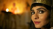 Schlau, schön und sexy: Als letzte Pharaonin Ägyptens verteidigte sie ihre Macht mit allen Mitteln. Pegah Ferydoni als Kleopatra in der ZDF-Reihe "Frauen, die Geschichte machten". Schlau, schön und sexy: Als letzte Pharaonin Ägyptens verteidigte sie ihre Macht mit allen Mitteln. Pegah Ferydoni als Kleopatra in der ZDF-Reihe "Frauen, die Geschichte machten".