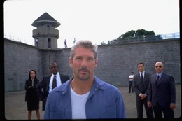 Declan Mulqueen (Richard Gere)