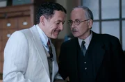 v.li.: Fernand Palmar&egrave;de (Dany Boon), Le juge Gustave Rabusset (Fabrice Luchini)