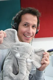 Willi Weitzel beim Hörgeräteakustiker. Willi Weitzel beim Hörgeräteakustiker.