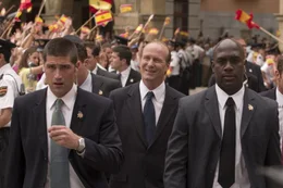 L-R: Kent Taylor (Matthew Fox), President Ashton (William Hurt), Holden (Richard T. Jones)