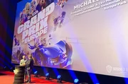 Weltpremiere des ersten Kinofilms des Europa-Parks: Michael Mack (r.) im Gespräch mit Moderator Stephen Gätjen. Weltpremiere des ersten Kinofilms des Europa-Parks: Michael Mack (r.) im Gespräch mit Moderator Stephen Gätjen.