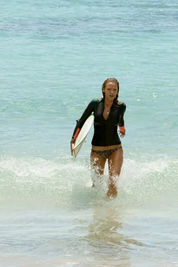 Nancy (Blake Lively)