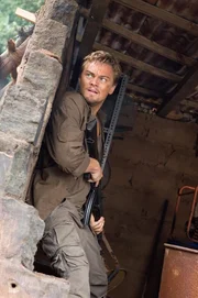 Bei seinem Versuch, Solomon Vandy zu helfen, ger&auml;t Danny Archer (Leonardo DiCaprio) immer wieder in blutige K&auml;mpfe mit den Rebellen ...