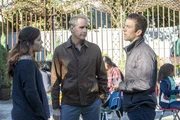Kann Ana (Karmen Capella, l.) Pride (Scott Bakula, M.) und LaSalle (Lucas Black, r.) bei ihren Ermittlungen behilflich sein?