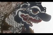 Das Wayang-Kulit-Theater hat seinen Ursprung in Indien und wurde vor über tausend Jahren auf den Inseln Indonesiens eingeführt. Das Wayang-Kulit-Theater hat seinen Ursprung in Indien und wurde vor über tausend Jahren auf den Inseln Indonesiens eingeführt.