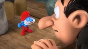 Der durchgedrehte Papa Schlumpf verwirrt selbst Gargamel, in dessen Hände er geraten ist.