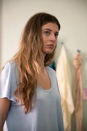Die junge Lara (Eliana Jones) spielt die Honigfalle f&uuml;r p&auml;dophile T&auml;ter im Netz und bringt sich dadurch selbst in t&ouml;dliche Gefahr.