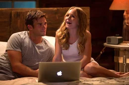 Luke Collins (Scott Eastwood), Sophia Danko (Britt Robertson)