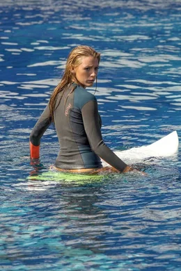 Nancy (Blake Lively)