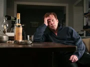 Kurt Wallander (Krister Henriksson) f&uuml;hlt sich einsam.