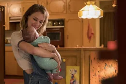 Tully (Mackenzie Davis)