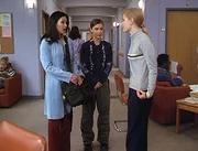 Dank Prue (Shannen Doherty, l.) und Phoebe (Alyssa Milano, M.) hat Maggie (Amy Adams, r.) neuen Lebensmut gewonnen.