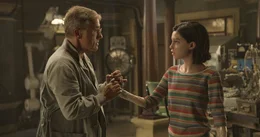 Dr. Ido (Christoph Waltz, l.); Alita (Rosa Salazar, r.)