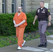 Nathaniel Bar-Jonah wird zu 130 Jahren Gef&auml;ngnis verurteilt. Die Polizei vemutet, dass er seine Opfer aufgegessen hat.