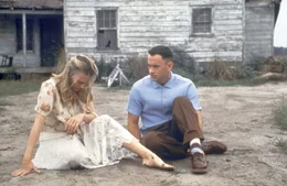 Die innige Freundschaft zwischen Jenny (Robin Wright, l.) und Forrest (Tom Hanks, r.) ist etwas ganz besonderes ...