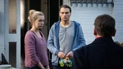 Der Lkw-Fahrer Stefan Buschke wurde erstochen auf einem Rastplatz neben seinem Fahrzeug gefunden. Lars (Ingo Naujoks, r.) befragt Katja Amling (Anna Herrmann, l.) und Kai Amling (Matthias Kelle, M.) zu diesem Fall.