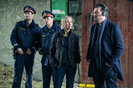v.li.: Leo Leitner (Peter Windhofer), PK Fasching (Norman Hacker), Eva Merz (Eva Herzig), Sascha Bergmann (Hary Prinz).