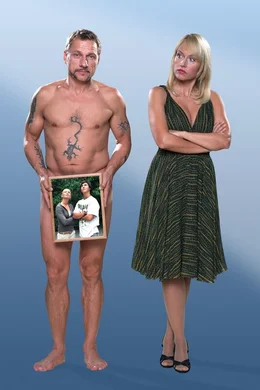 Katrin (Anica Dobra, r.) ist Anfang 40, als pl&ouml;tzlich ein wildfremder Mann in ihr Leben tritt: Frank (Richy M&uuml;ller, l.), ein passionierter Biker und Besitzer eines Tattoostudios, mit dem sie so gar nichts gemein hat. Mal abgesehen von einer winzigen Kleinigkeit: Er war ihr Samenspender und ist somit der Vater ihrer Kinder Luisa und Lukas ...