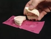 Werden die Spurenermittler anhand des Gebissabdrucks den Touristen-Mörder identifizieren können?  +++