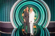 Moderatorin Carolin Kebekus mit Ihrem Gast: Janin Ullmann (r.) Moderatorin Carolin Kebekus mit Ihrem Gast: Janin Ullmann (r.)