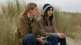 Carla Juri (Agnes), Gemma Chan (Henny)