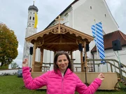 Moderatorin Irene Esmann beim Colomansritt in Schwangau.