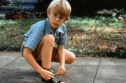 Thomas J. Sennett (Macaulay Culkin)