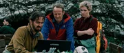 L-R: Ralf Sommer (Jan Messutat) schildert Erhardt (Maximilian Brückner) und Birgit (Verena Altenberger) die Lage in der Höhle.