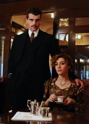 Count Andrenyi (Stanley Weber), Countess Andrenyi (Elena Satine). Count Andrenyi (Stanley Weber), Countess Andrenyi (Elena Satine).