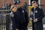 (v.l.n.r.) Detective Crystal Morales (Elizabeth Rodriguez); Officer Marvin Sandeford (Ruben Santiago-Hudson); Detective Tommy Killian (Kevin Rankin)