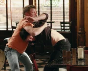 Streith&auml;hne unter sich: Tom (Doug Savant, l.) und Rick (Jason Gedrick, r.) ...