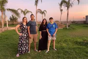 Familie Lauener Behih lebt in der Nähe von Oran, Algerien Familie Lauener Behih lebt in der Nähe von Oran, Algerien