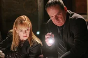 Catherine (Marg Helgenberger) und Capt. Brass (Paul Guilfoyle) machen in dem Haus des psychopathischen T&auml;ters eine grausame Entdeckung...