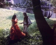 Kaum haben Jira (Jan Potmesil) und Jasnenka (Michaela Kuklov&aacute;) sich auf dem Turm kennengelernt, haben sie sich auch schon ineinander verliebt.